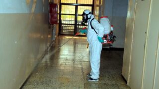 Compagne de desinfection des amphitheatres blocs pedagogiques et laboratoires Universite de Bejaia 30 Mars 2020l 028