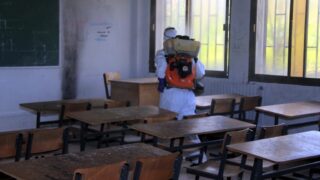 Compagne de desinfection des amphitheatres blocs pedagogiques et laboratoires Universite de Bejaia 30 Mars 2020l 039