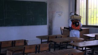 Compagne de desinfection des amphitheatres blocs pedagogiques et laboratoires Universite de Bejaia 30 Mars 2020l 040