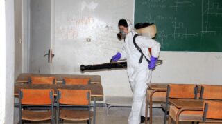 Compagne de desinfection des amphitheatres blocs pedagogiques et laboratoires Universite de Bejaia 30 Mars 2020l 043