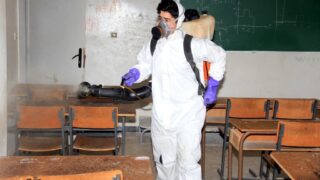 Compagne de desinfection des amphitheatres blocs pedagogiques et laboratoires Universite de Bejaia 30 Mars 2020l 045