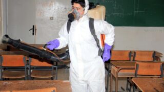 Compagne de desinfection des amphitheatres blocs pedagogiques et laboratoires Universite de Bejaia 30 Mars 2020l 046