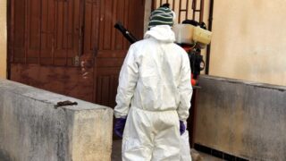 Compagne de desinfection des amphitheatres blocs pedagogiques et laboratoires Universite de Bejaia 30 Mars 2020l 047