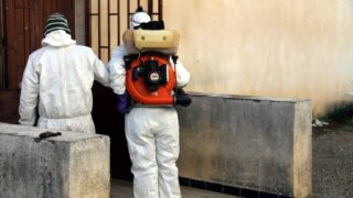 Compagne de desinfection des amphitheatres blocs pedagogiques et laboratoires Universite de Bejaia 30 Mars 2020l 049