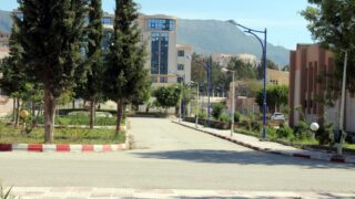 Compagne de desinfection des amphitheatres blocs pedagogiques et laboratoires Universite de Bejaia 30 Mars 2020l 082