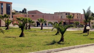 Compagne de desinfection des amphitheatres blocs pedagogiques et laboratoires Universite de Bejaia 30 Mars 2020l 102