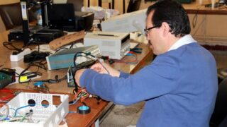 Realisation prototype respirateur artificiel equipe pluridisciplinaire enseignants chercheurs Universite Bejaia 20 Avril 2020 04