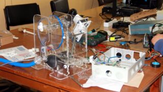 Realisation prototype respirateur artificiel equipe pluridisciplinaire enseignants chercheurs Universite Bejaia 20 Avril 2020 05