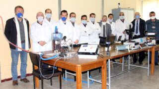 Realisation prototype respirateur artificiel equipe pluridisciplinaire enseignants chercheurs Universite Bejaia 20 Avril 2020 105