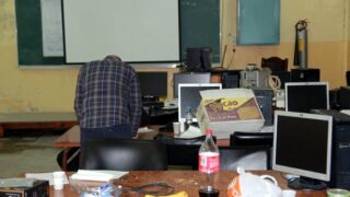 Realisation prototype respirateur artificiel equipe pluridisciplinaire enseignants chercheurs Universite Bejaia 20 Avril 2020 20