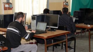 Realisation prototype respirateur artificiel equipe pluridisciplinaire enseignants chercheurs Universite Bejaia 20 Avril 2020 21