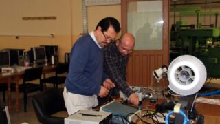 Realisation prototype respirateur artificiel equipe pluridisciplinaire enseignants chercheurs Universite Bejaia 20 Avril 2020 23