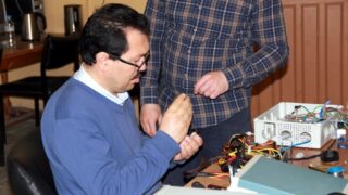 Realisation prototype respirateur artificiel equipe pluridisciplinaire enseignants chercheurs Universite Bejaia 20 Avril 2020 25