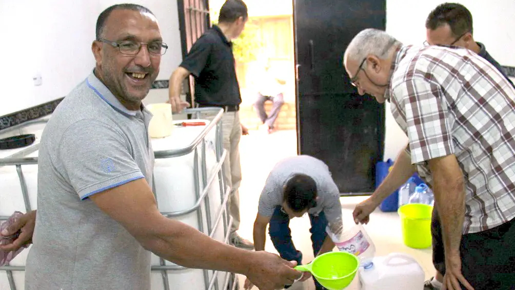 Distribution du Gel Hydroalcoolique à l’université de Bejaia