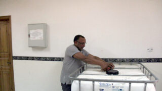 Distribution Gel Hydroalcoolique sous direction des moyens et de la maintenance universite de Bejaia 02 1