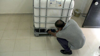 Distribution Gel Hydroalcoolique sous direction des moyens et de la maintenance universite de Bejaia 08