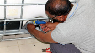 Distribution Gel Hydroalcoolique sous direction des moyens et de la maintenance universite de Bejaia 09