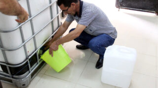 Distribution Gel Hydroalcoolique sous direction des moyens et de la maintenance universite de Bejaia 27