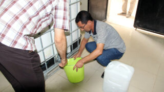 Distribution Gel Hydroalcoolique sous direction des moyens et de la maintenance universite de Bejaia 28