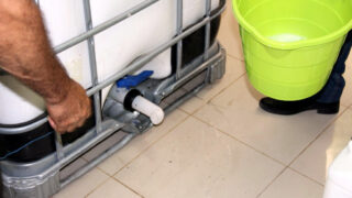 Distribution Gel Hydroalcoolique sous direction des moyens et de la maintenance universite de Bejaia 29