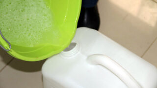 Distribution Gel Hydroalcoolique sous direction des moyens et de la maintenance universite de Bejaia 31