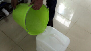 Distribution Gel Hydroalcoolique sous direction des moyens et de la maintenance universite de Bejaia 32