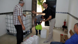 Distribution Gel Hydroalcoolique sous direction des moyens et de la maintenance universite de Bejaia 33