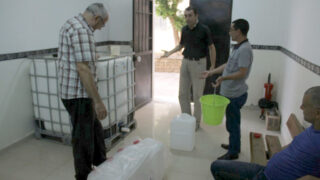 Distribution Gel Hydroalcoolique sous direction des moyens et de la maintenance universite de Bejaia 36