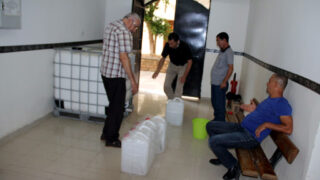 Distribution Gel Hydroalcoolique sous direction des moyens et de la maintenance universite de Bejaia 37