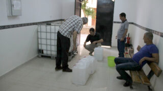 Distribution Gel Hydroalcoolique sous direction des moyens et de la maintenance universite de Bejaia 38