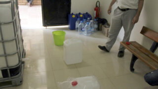 Distribution Gel Hydroalcoolique sous direction des moyens et de la maintenance universite de Bejaia 40