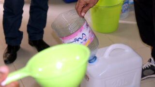 Distribution Gel Hydroalcoolique sous direction des moyens et de la maintenance universite de Bejaia 44