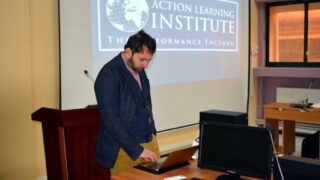 Seminaire action en management de projets d investissement Entrepreneuriat Mohamed YACINE Universite de Bejaia 18 19 Decembre 2 03