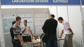 4em forum universite bejaia 2010 042