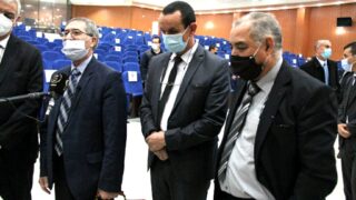 Installation officielle du Pr TARI Abdelkamel, directeur de l'ESTIN 90 Installation du Pr TARI Abdelkamel Directeur ESTIN Bejaia 30 Novembre 2020 093