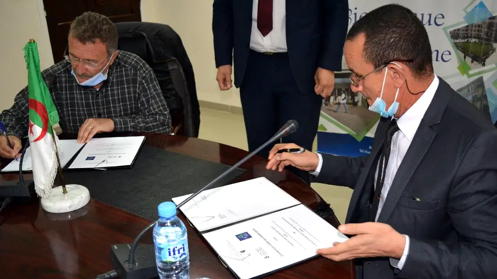 Home 2 Signature de convention-cadre de coopération entre l’université Abderrahmane MIRA et le Centre National de Recherche en Technologie de l’Agroalimentaire