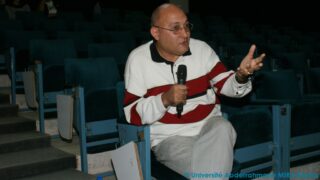 Photos prises lors des communications animée par Dr Abdelaziz Franck BOUGAHAM, Pr Riad MOULAI 8 Photos prise lors des communications animee par Dr Abdelaziz Franck BOUGAHAM Pr Riad MOULAI 25 mai 2015 008