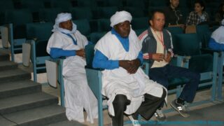 Photos prises lors des communications animée par Dr Abdelaziz Franck BOUGAHAM, Pr Riad MOULAI 11 Photos prise lors des communications animee par Dr Abdelaziz Franck BOUGAHAM Pr Riad MOULAI 25 mai 2015 011