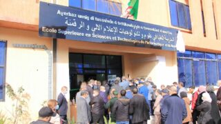 Visite du ministre de lenseignement superieur et de la recherche scientifique pr Abdelbaki BENZIANE a luniversite Abderrahman M 273