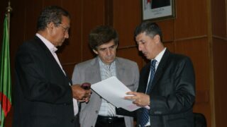 Colloque international sur la crise financière 2 Colloque international crise internationale ralentissement economique mondial 11 12 octobre 2009 02