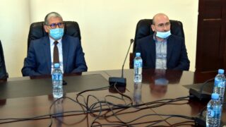 Installation du Professeur AOUDIA Sofiane, nouveau Doyen de la Faculté des Sciences Exactes 64 de droite à gauche, Pr AOUDIA Sofiane, doyen de la faculté des sciences exactes, et M. BOUKERROU Mouloud, SG de l’université de Bejaia