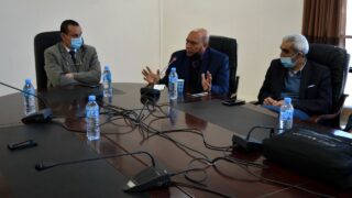 Installation du Professeur AOUDIA Sofiane, nouveau Doyen de la Faculté des Sciences Exactes 59 de gauche à droite: Le Pr BOUDA Ahmed, recteur de l’université de Bejaia, Pr BOUKERROUI Abdelhamid, Ex doyen de la faculté des sciences exactes et le Pr Sadeddine Abdelhamid, vice recteur du développement, de la prospective et de l’orientation