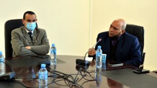 Installation du Professeur AOUDIA Sofiane, nouveau Doyen de la Faculté des Sciences Exactes 58 de gauche à droite, Le Pr BOUDA Ahmed, recteur de l’université de Bejaia, et Pr BOUKERROUI Abdelhamid, Ex doyen de la faculté des sciences exactes