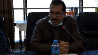 Installation du Professeur AOUDIA Sofiane, nouveau Doyen de la Faculté des Sciences Exactes 40 Pr IDJDARENE Kassa Vice Recteur de la Formation Supérieure de Troisième Cycle, l’Habilitation Universitaire, la Recherche Scientifique et la Formation Supérieure de Post-Graduation