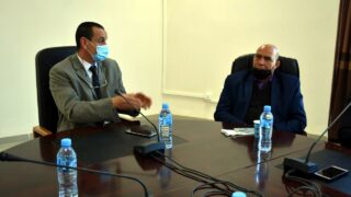 Installation du Professeur AOUDIA Sofiane, nouveau Doyen de la Faculté des Sciences Exactes 26 Le Pr BOUDA Ahmed, recteur de l'université de Bejaia, et Pr BOUKERROUI Abdelhamid, Ex doyen de la faculté des sciences exactes