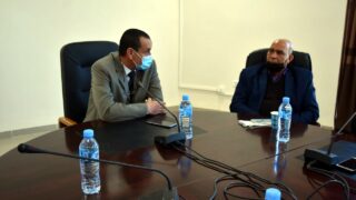 Installation du Professeur AOUDIA Sofiane, nouveau Doyen de la Faculté des Sciences Exactes 24 Le Pr BOUDA Ahmed, recteur de l'université de Bejaia, et Pr BOUKERROUI Abdelhamid, Ex doyen de la faculté des sciences exactes