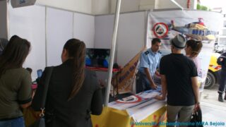 Rencontre universite entreprises salon de l emploi 30 septembre 2015 089