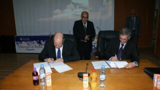 Rencontre universite entreprises salon de l emploi 30 septembre 2015 405