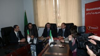 Signature contrat avec Djezzy 28 mars 2013 picture 0002