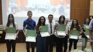Cérémonie de remise des prix aux laureats de l'éducation nationale wilaya de Bejaia année 2018 44 ceremonie de remise des prix aux laureats education nationale 2018 46 1